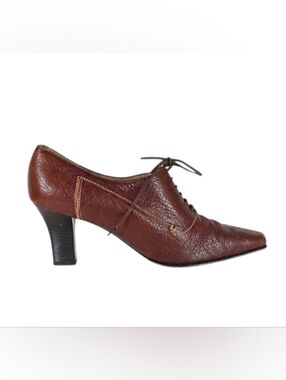 Ferragamo pebbled leather lace up heels size 6.5